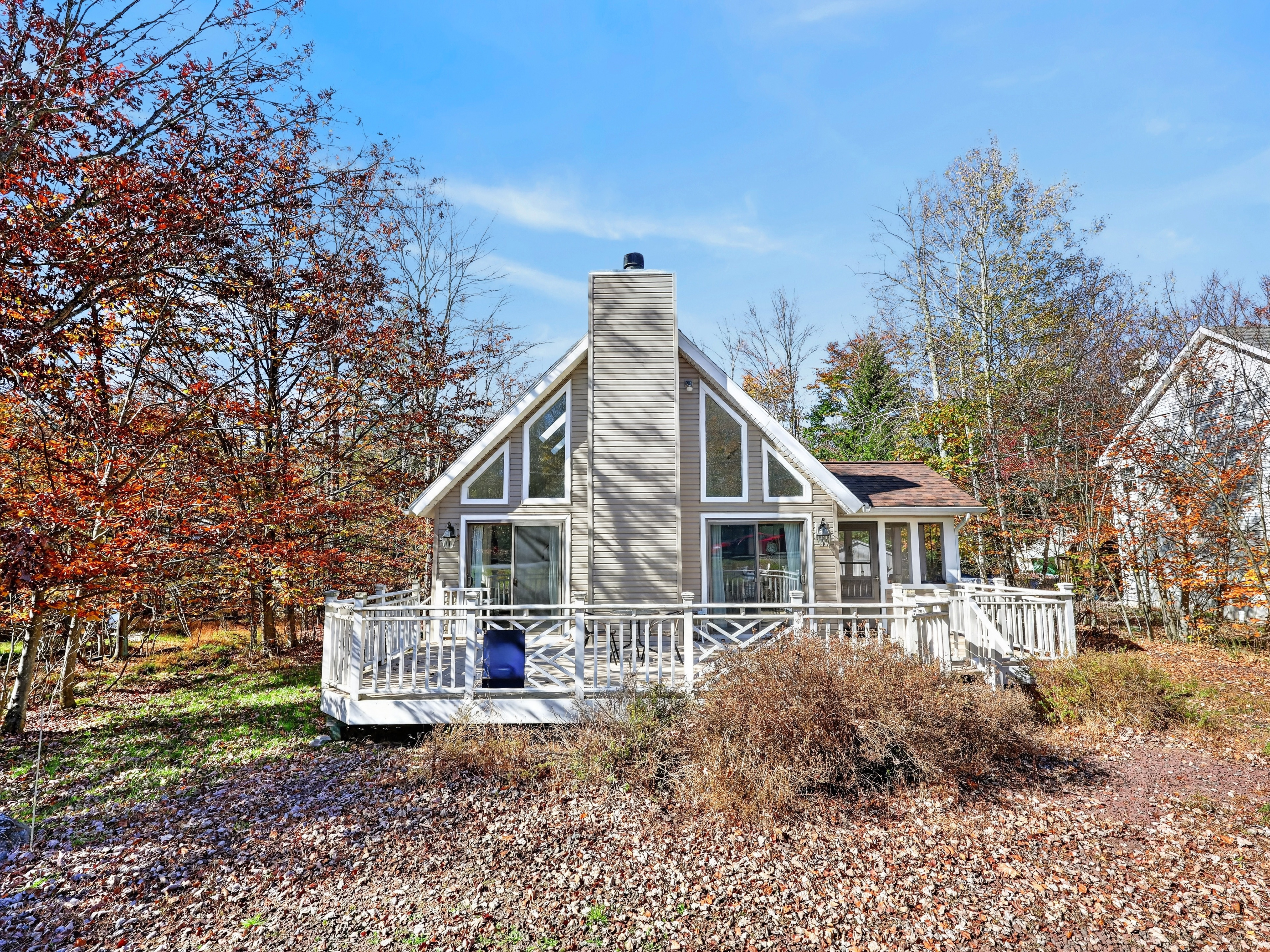 61 Floral Dr, Thornhurst, PA 18424
